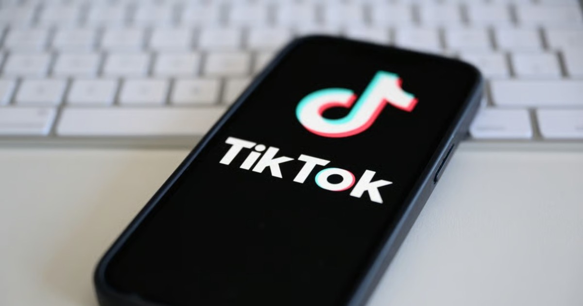 Thuật toán TikTok và nguy cơ người dùng mắc kẹt trong vòng lặp nội dung độc hại