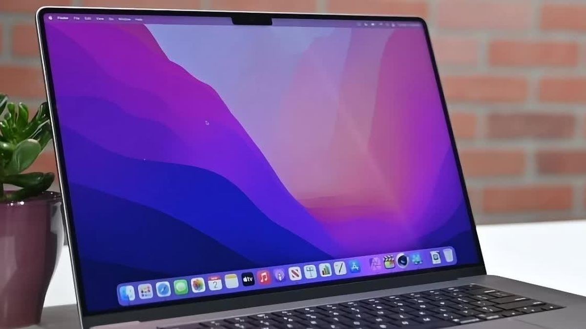 MacBook Pro cảm ứng vẫn giữ bàn phím, bàn di chuột và hệ thống cổng kết nối quen thuộc